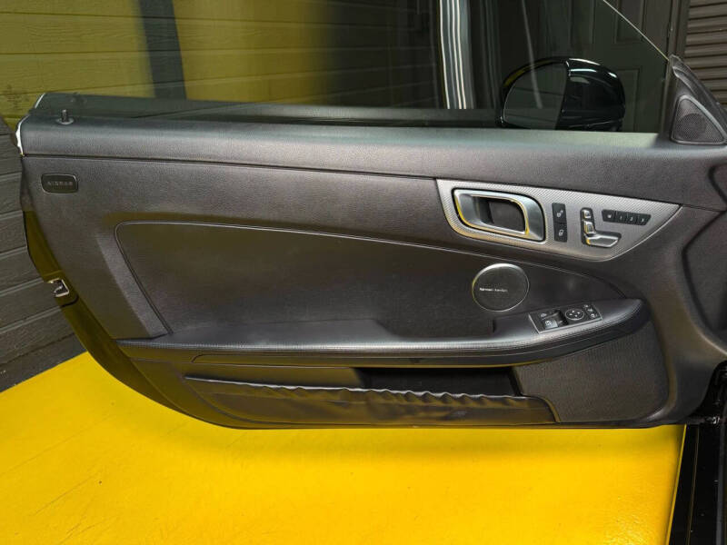 2017 Mercedes-Benz SLC SLC 300