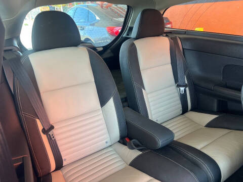2012 Volvo C30 T5 R-Design Platinum
