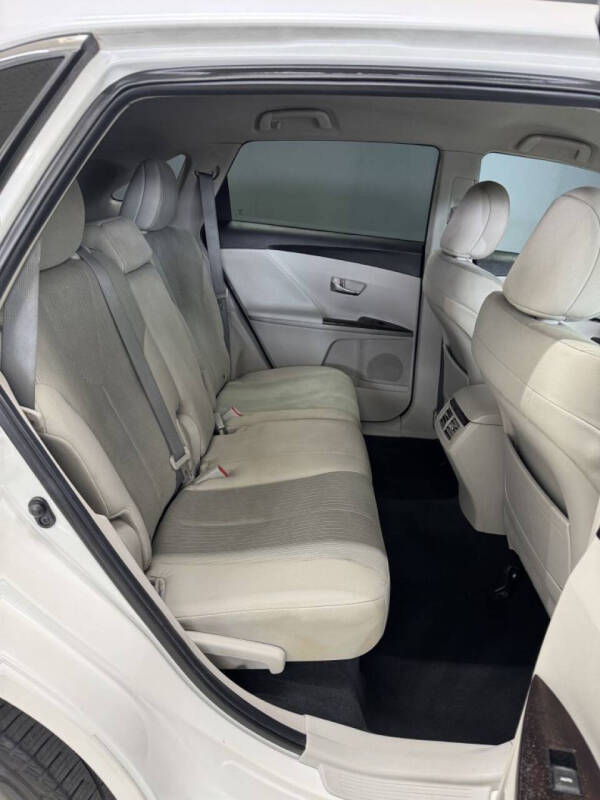 2012 Toyota Venza LE