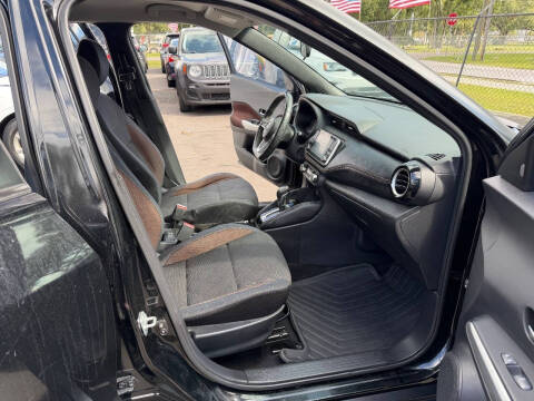 2018 Nissan Kicks SR