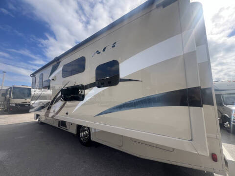 2017 Thor Motor Coach ACE BUNK HOUSE