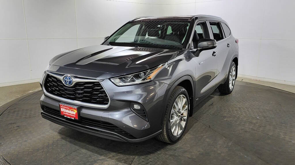 2020 Toyota Highlander Hybrid for sale at NJ Car Buyer in Jersey City, NJ