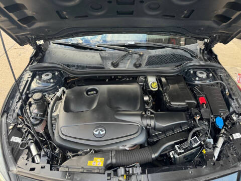 2017 Infiniti QX30 Premium