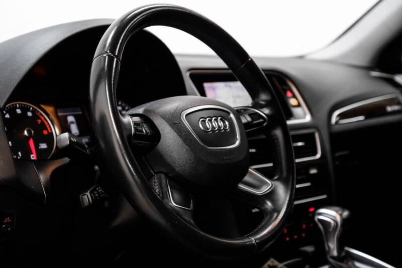 2016 Audi Q5 2.0T quattro Premium Plus