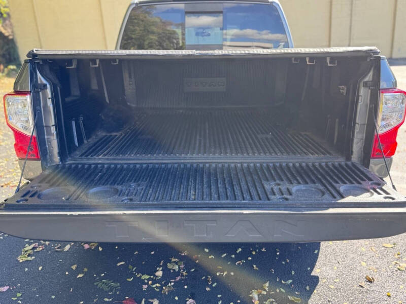 2018 Nissan Titan SV