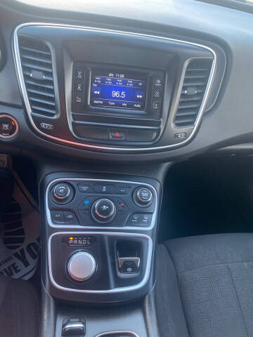 2016 Chrysler 200 Limited