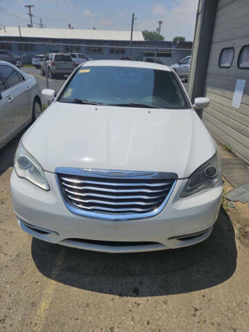 2011 Chrysler 200 LX