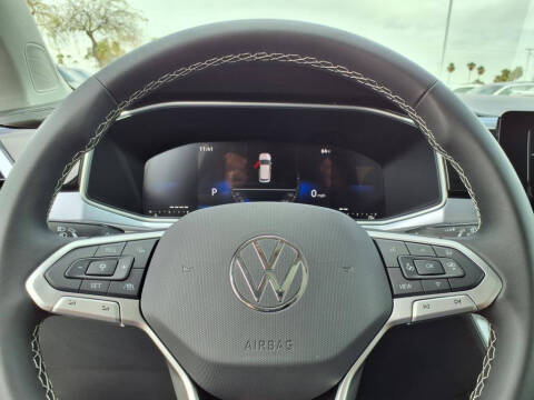 2025 Volkswagen Taos SE