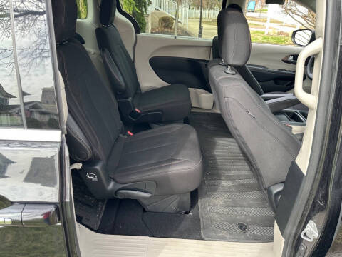 2017 Chrysler Pacifica Touring Plus