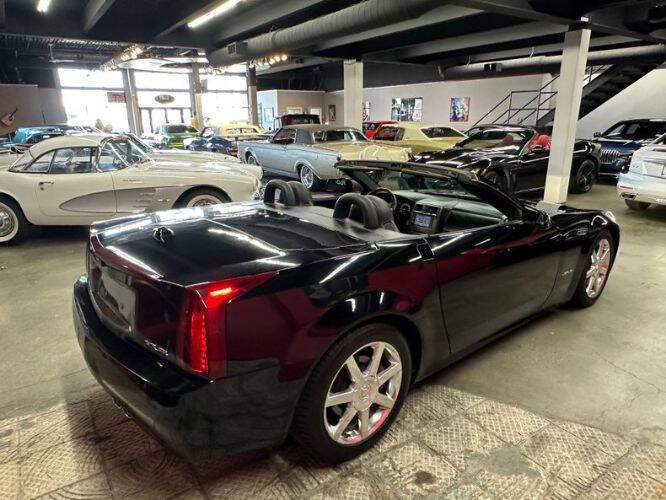 2005 Cadillac XLR