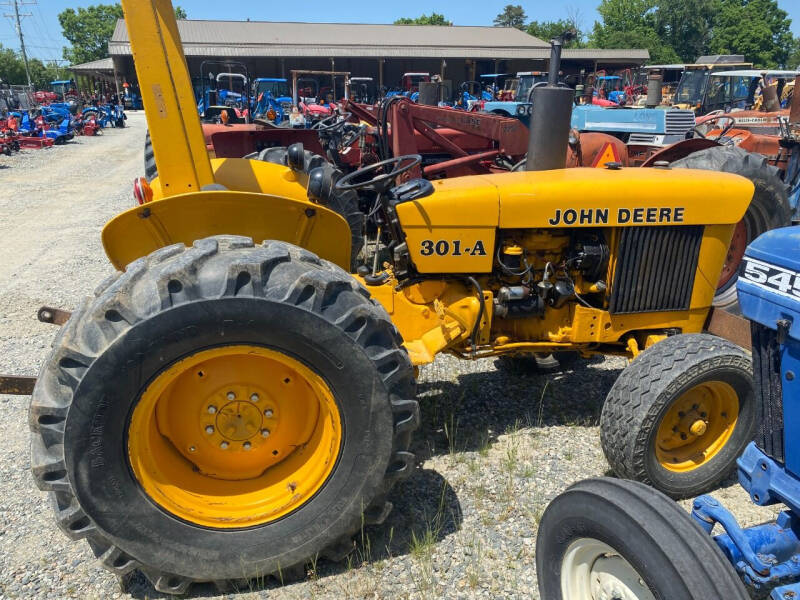 1977 John Deere 301A