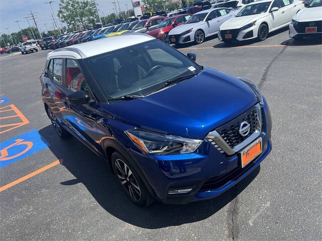 2020 Nissan Kicks SR