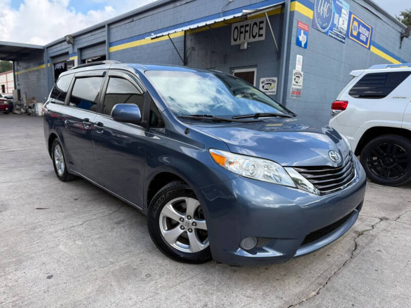 2014 Toyota Sienna