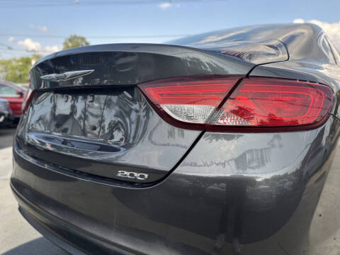 2015 Chrysler 200 LX