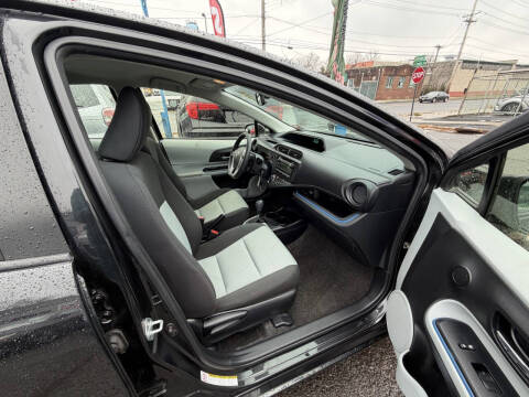 2013 Toyota Prius c One