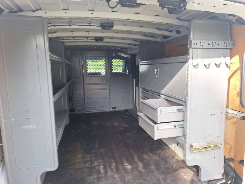 2015 Nissan NV 3500 HD SV