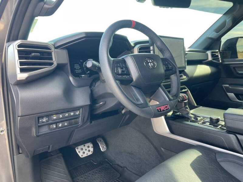 2025 Toyota Sequoia SR5