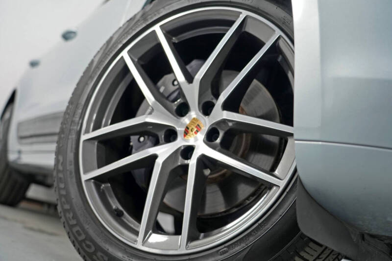 2023 Porsche Macan