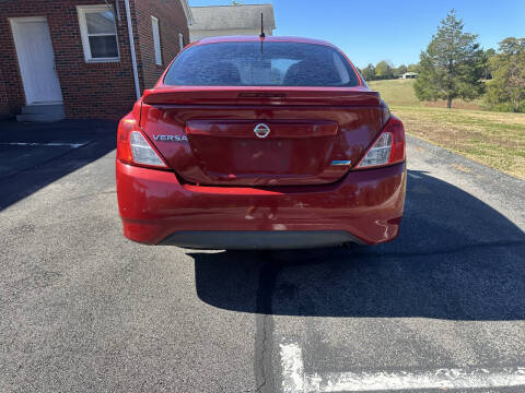 2015 Nissan Versa 1.6 S Plus