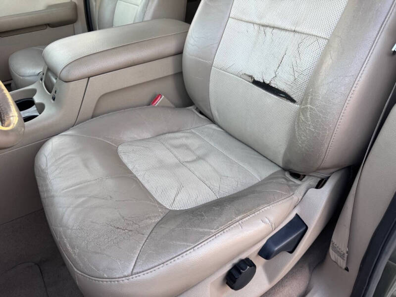 2004 Ford Expedition Eddie Bauer