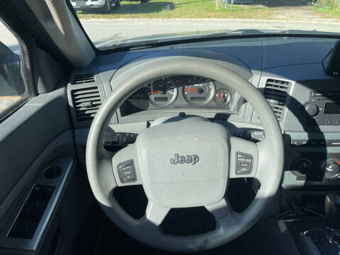 2005 Jeep Grand Cherokee Laredo