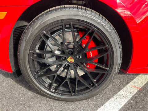 2024 Porsche Macan GTS