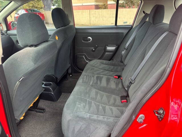 2011 Nissan Versa 1.8 S