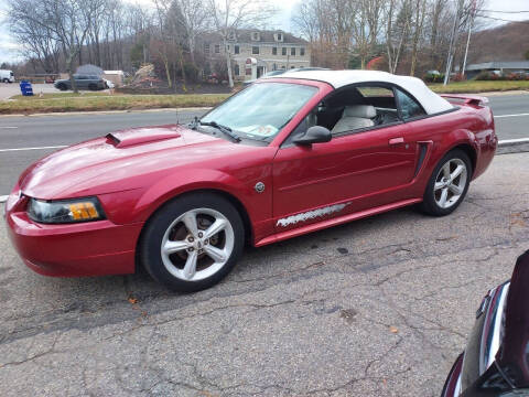 2004 Ford Mustang Deluxe