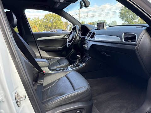 2016 Audi Q3 2.0T quattro Prestige