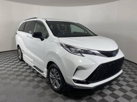 2023 Toyota Sienna XSE 7-Passenger