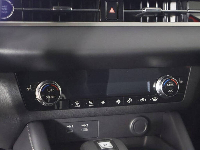 2025 Mitsubishi Outlander ES