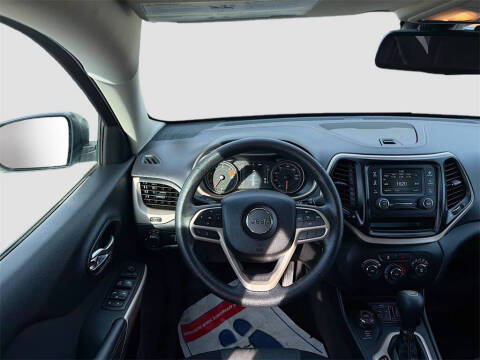 2017 Jeep Cherokee Sport