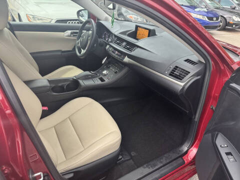 2011 Lexus CT 200h Premium