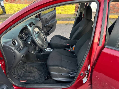 2019 Nissan Versa SV