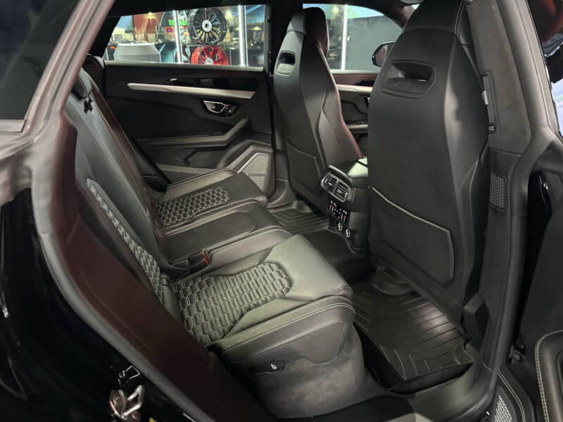 2020 Lamborghini Urus