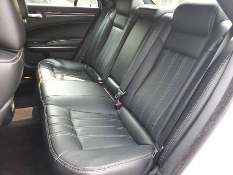 2017 Chrysler 300