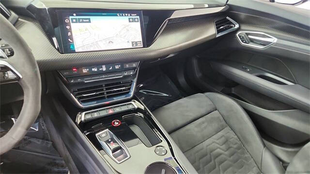 2022 Audi e-tron GT quattro Premium Plus