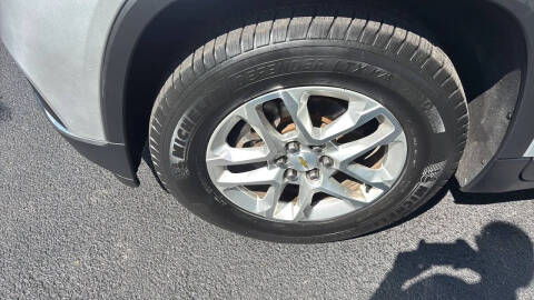 2018 Chevrolet Traverse LT Cloth