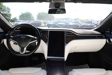 2016 Tesla Model S 90D