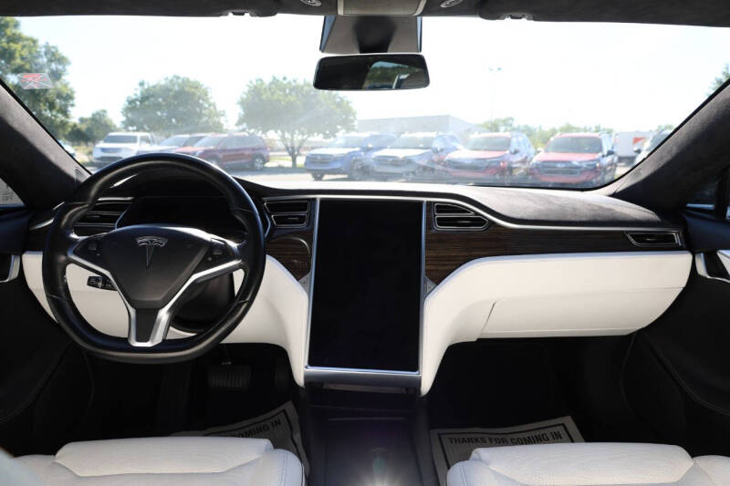 2016 Tesla Model S 90D