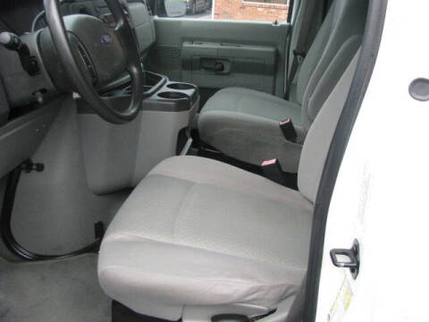 2010 Ford E-Series E-350 SD XLT