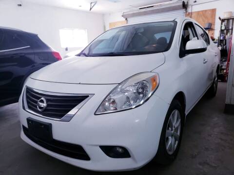 2014 Nissan Versa for sale at Best Royal Car Sales in Dallas TX