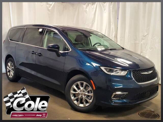 2023 Chrysler Pacifica for sale at COLE Automotive in Kalamazoo MI