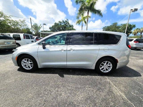 2024 Chrysler Pacifica Touring L