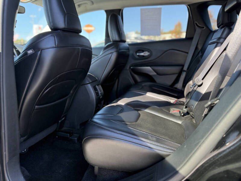 2019 Jeep Cherokee Altitude