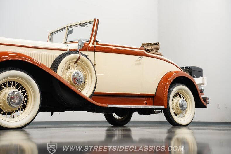 1932 Chrysler Cirrus