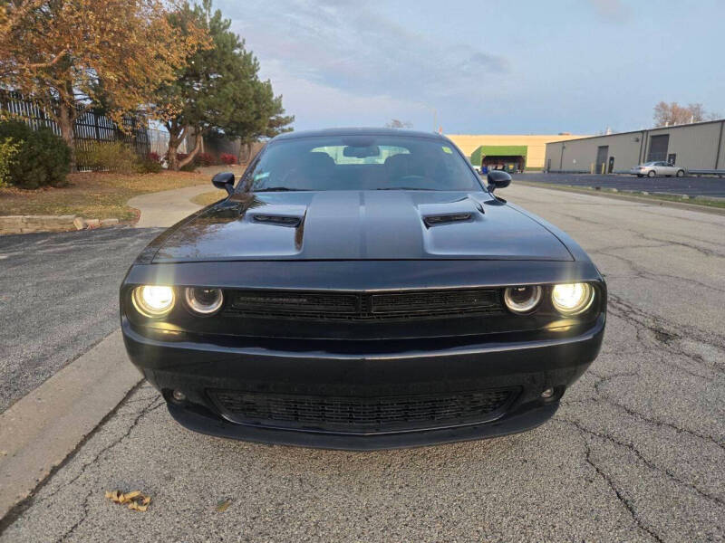 2016 Dodge Challenger SXT Plus