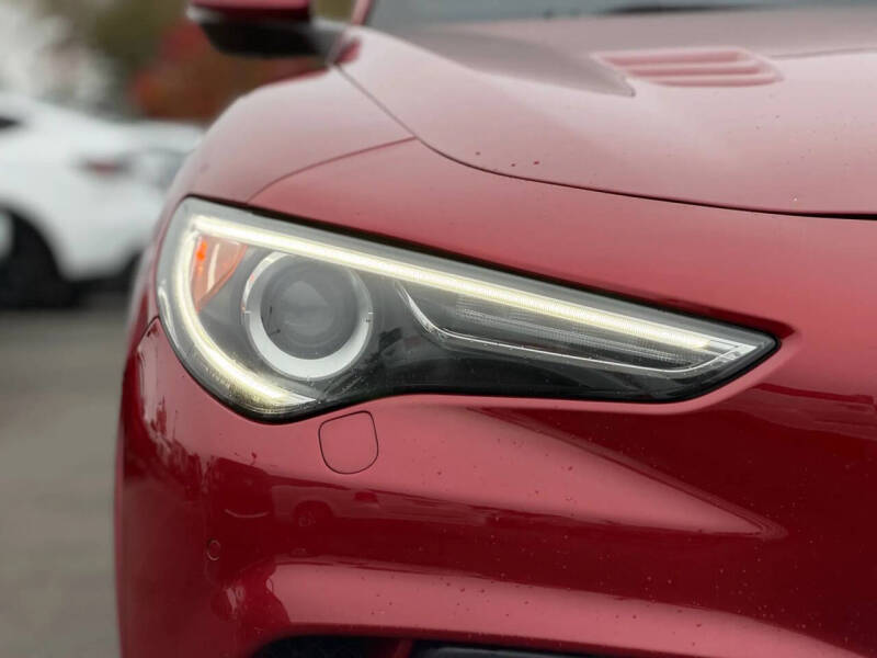 2018 Alfa Romeo Stelvio Quadrifoglio