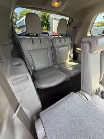 2012 Toyota Highlander SE