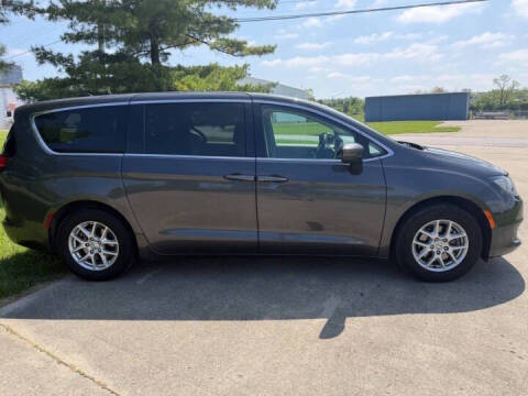 2021 Chrysler Voyager LX